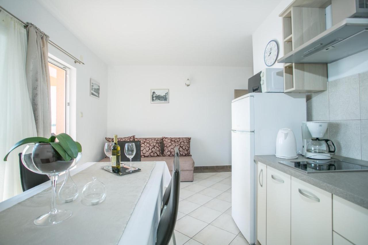 Kaja - Right Next To The Beach Трогир Экстерьер фото