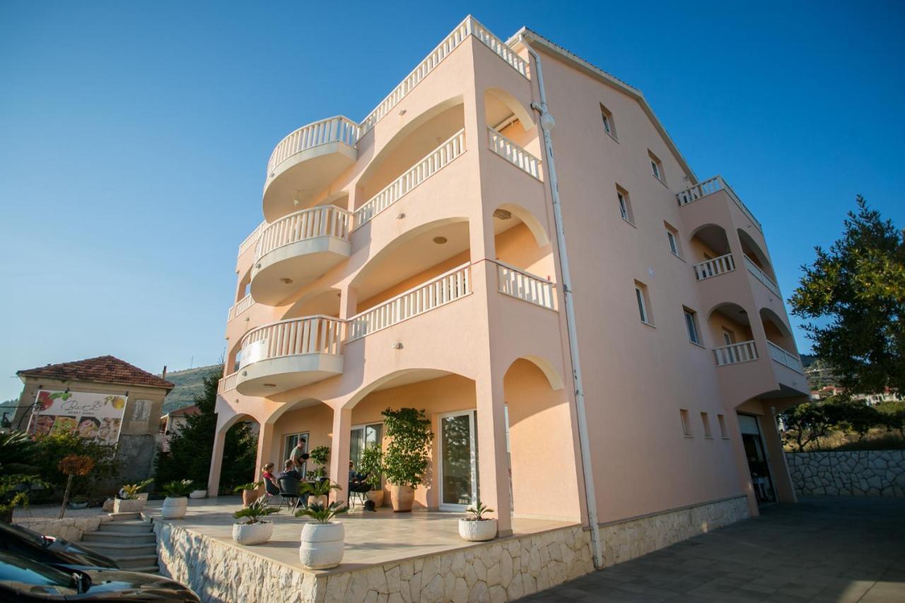 Kaja - Right Next To The Beach Трогир Экстерьер фото