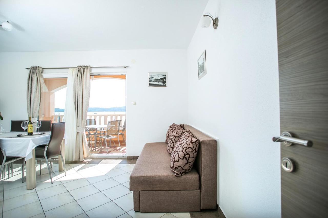 Kaja - Right Next To The Beach Трогир Экстерьер фото